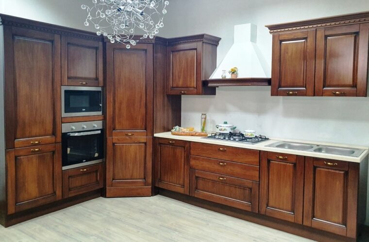 cucina classica legno colore noce